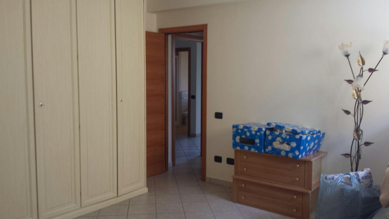 Via Regione Siciliana, 2 vani con cucina-soggiorno