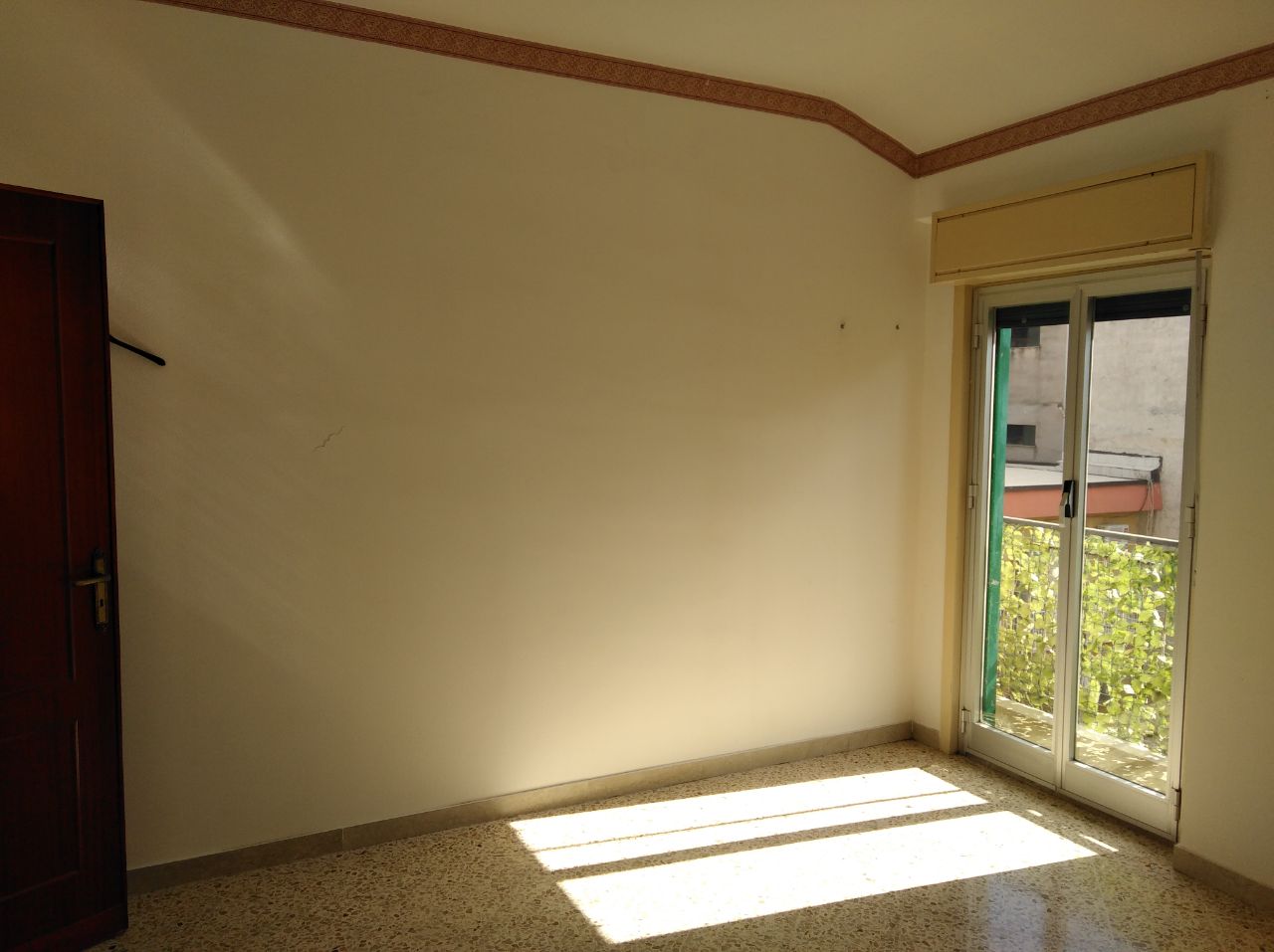 Via Fiume Delia, luminoso e ampio 3 vani