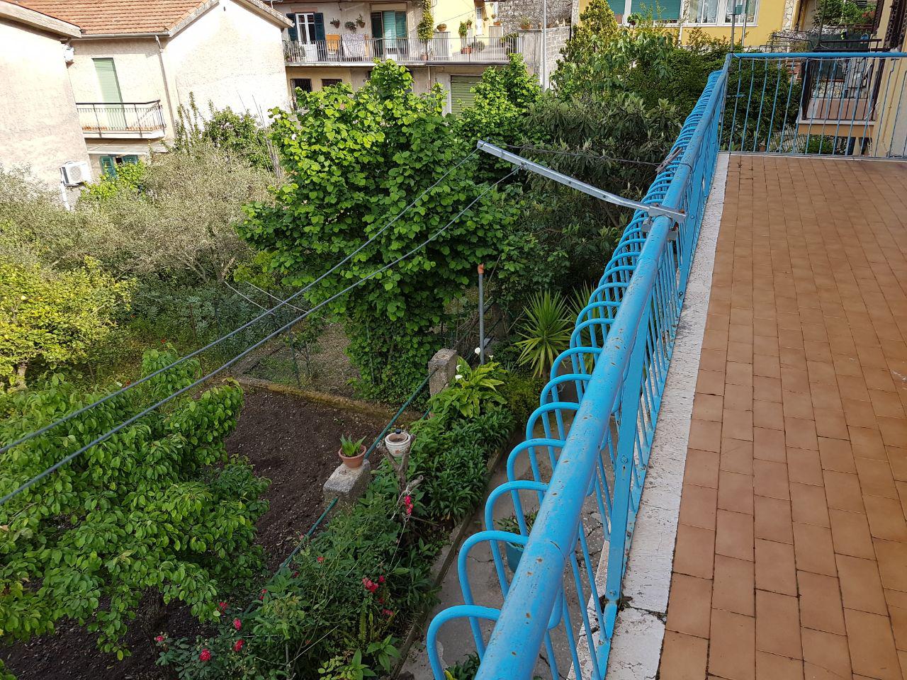 Via Pellerito villinoarredato terrazzo e postoauto