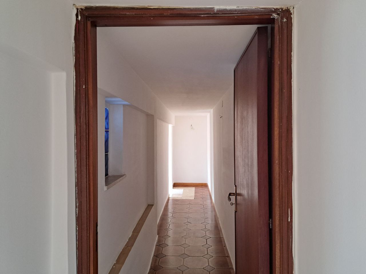 Circonvallazione, casa con posto auto e 2 terrazzi