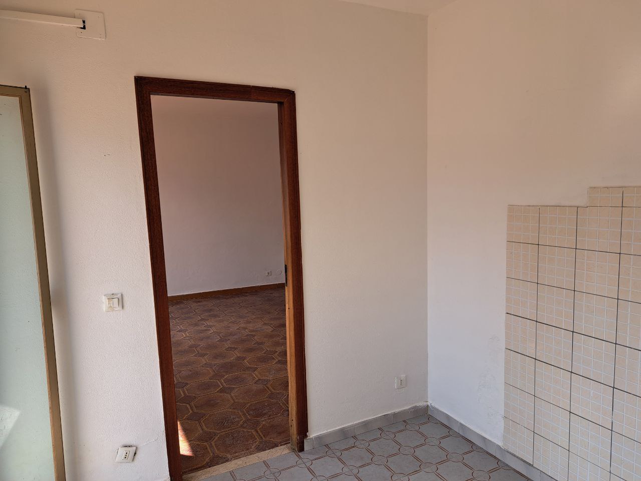 Circonvallazione, casa con posto auto e 2 terrazzi