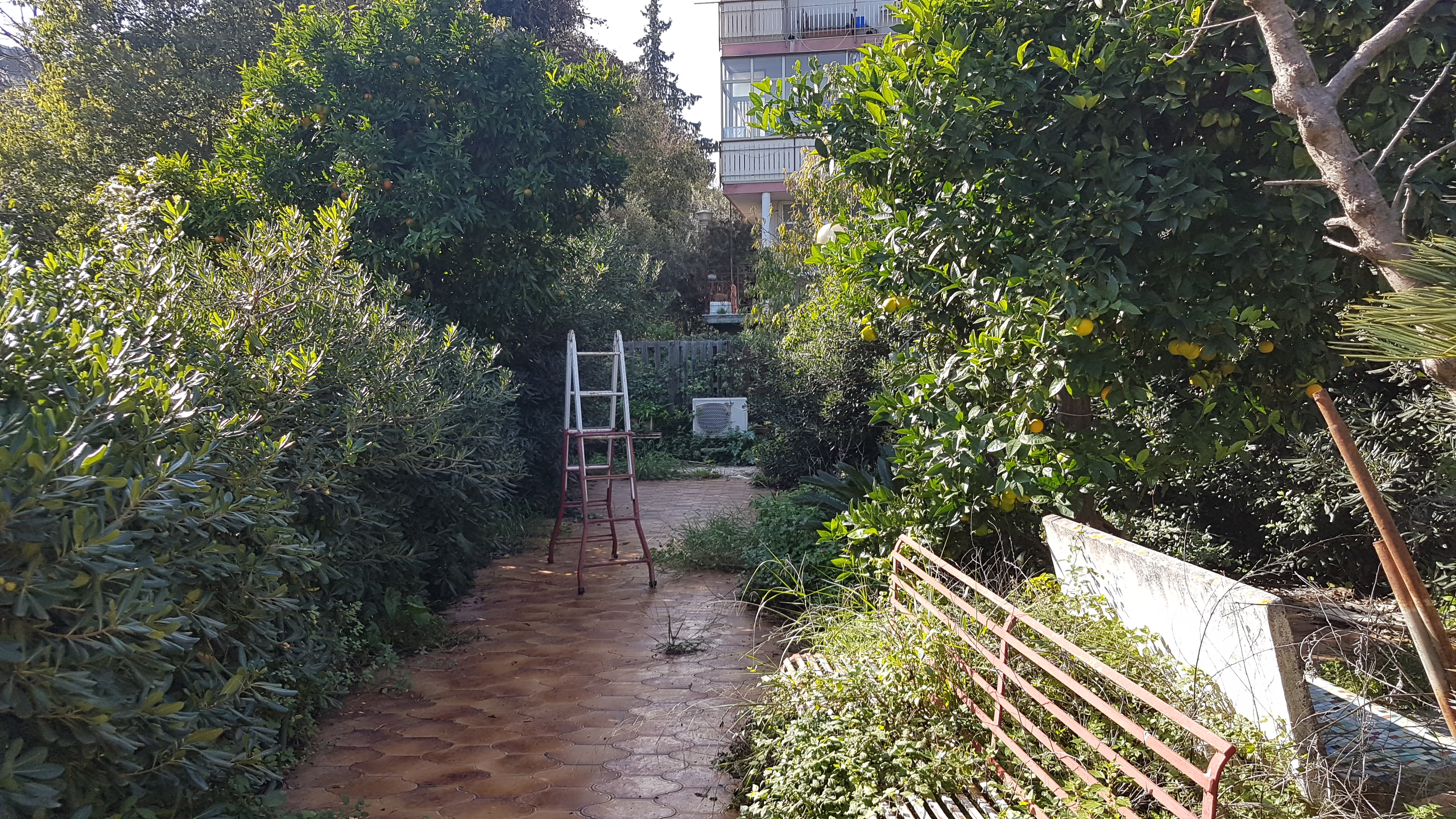 Via Torrente d'Inverno, villino con spazi esterni