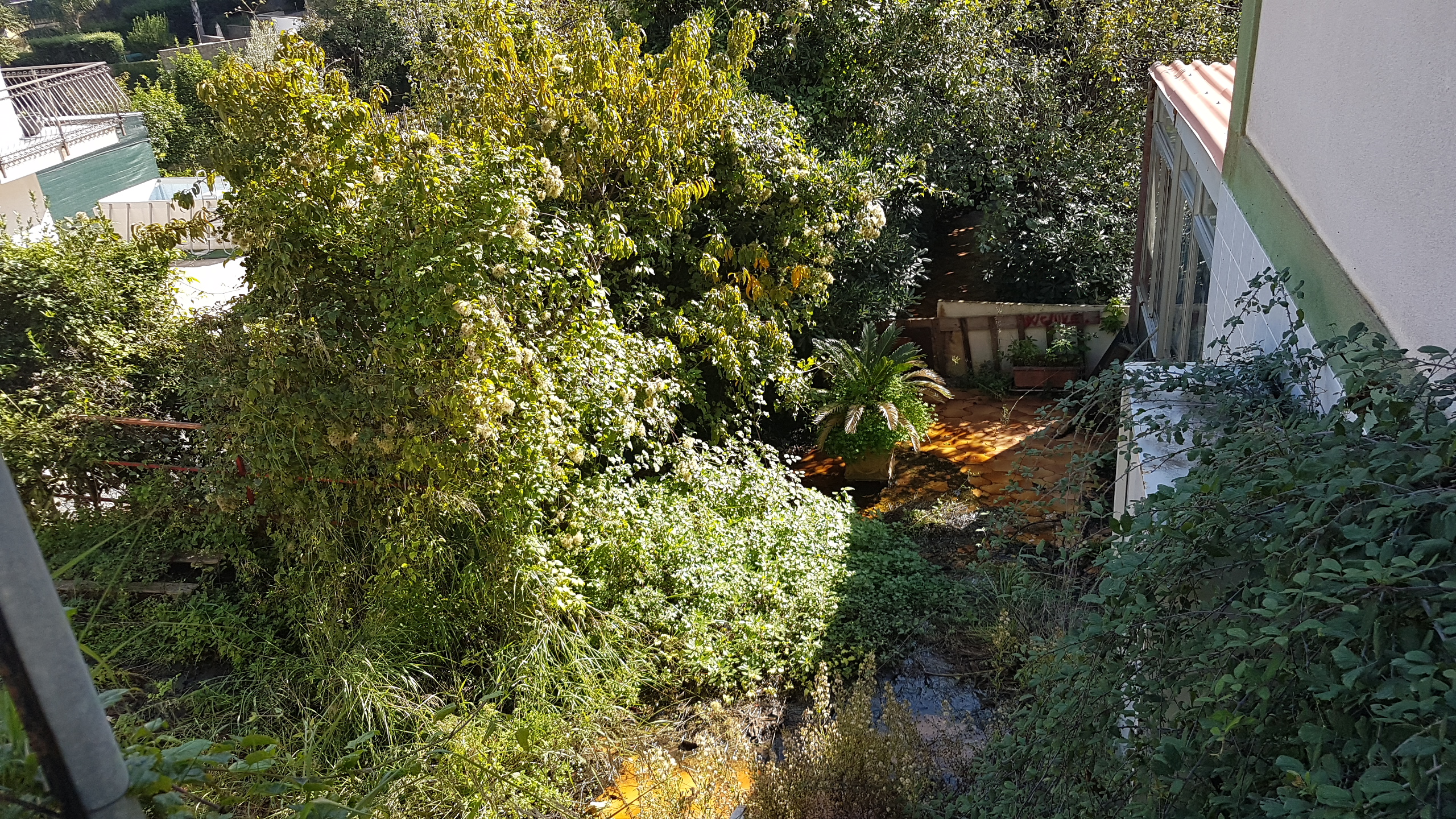 Via Torrente d'Inverno, villino con spazi esterni