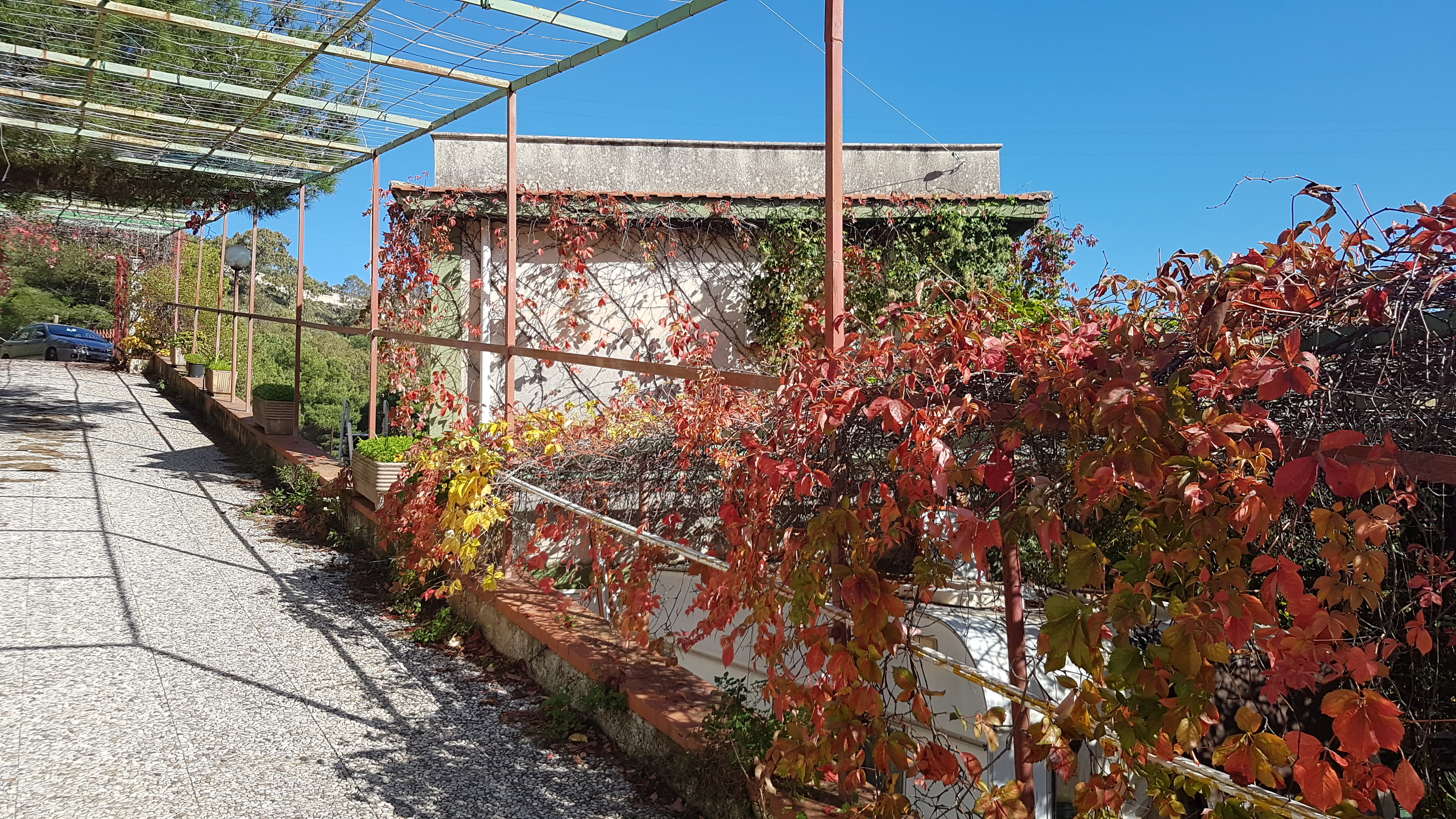 Via Torrente d'Inverno, villino con spazi esterni