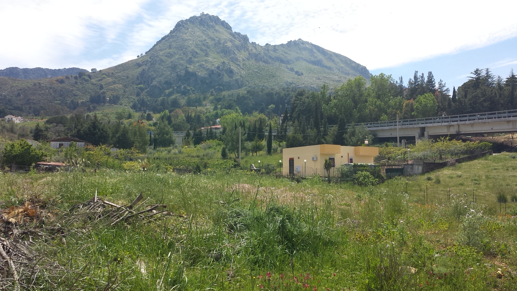 Via del Pigno, terreno irriguo di facile accesso