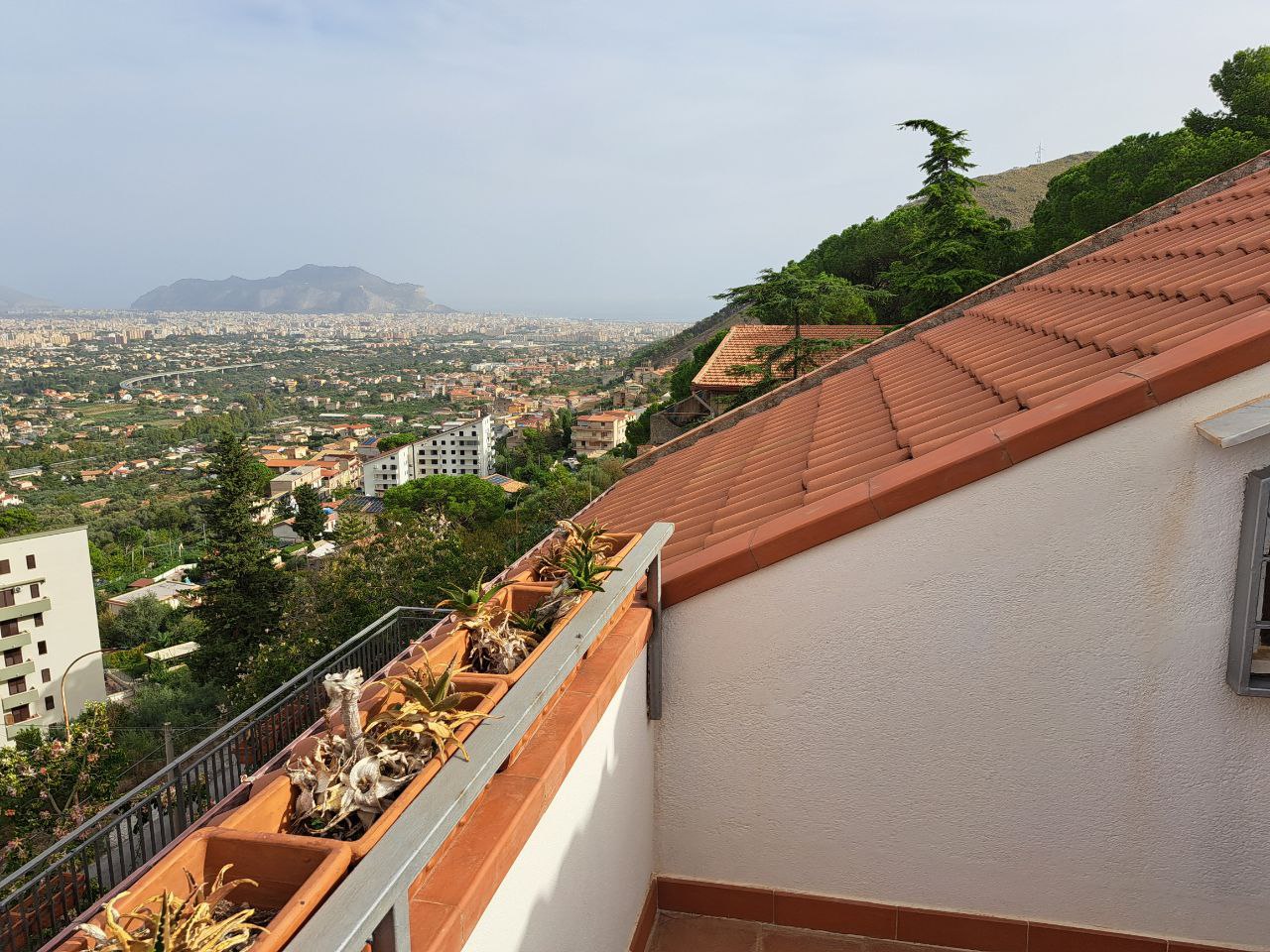 Via PianadegliAlbanesi panoramicaporzione di villa