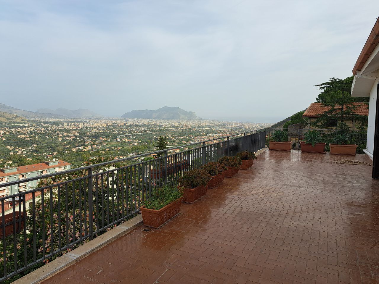Via PianadegliAlbanesi panoramicaporzione di villa