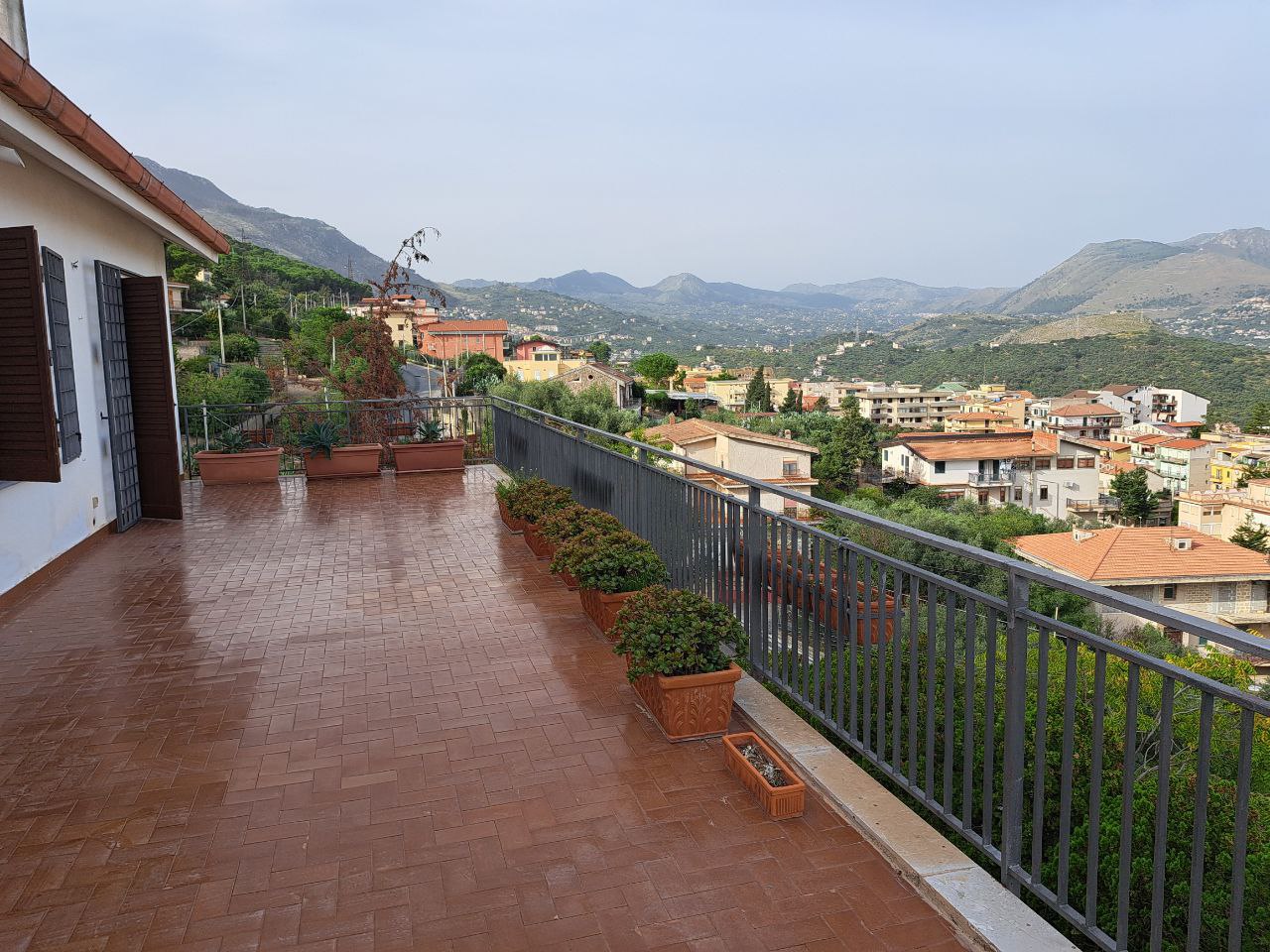 Via PianadegliAlbanesi panoramicaporzione di villa