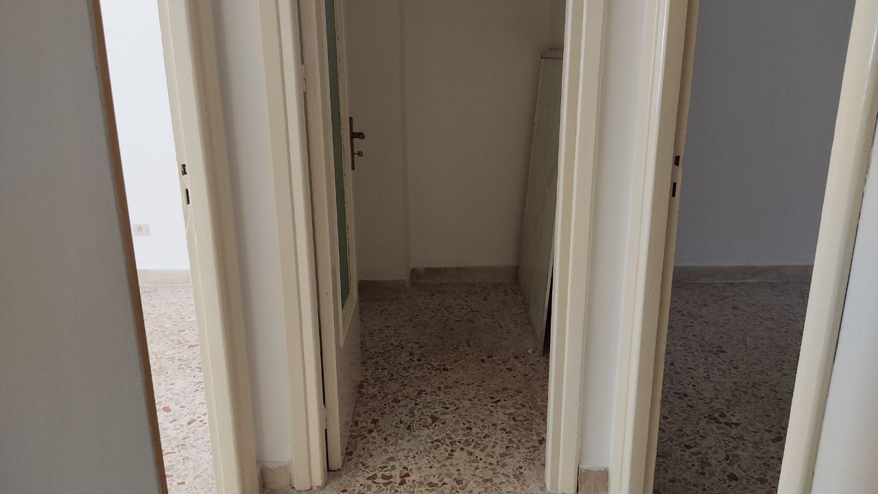 Via Venero comodo e centrale 3vani con ripostiglio
