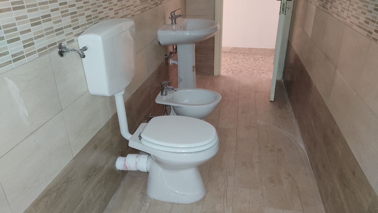 Via Venero comodo e centrale 3vani con ripostiglio