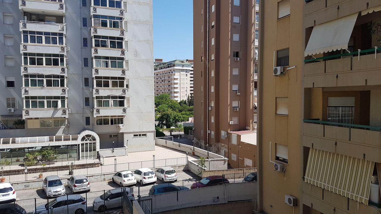 Via Giovan Battista Naselli, 4 vani con 2 ingressi