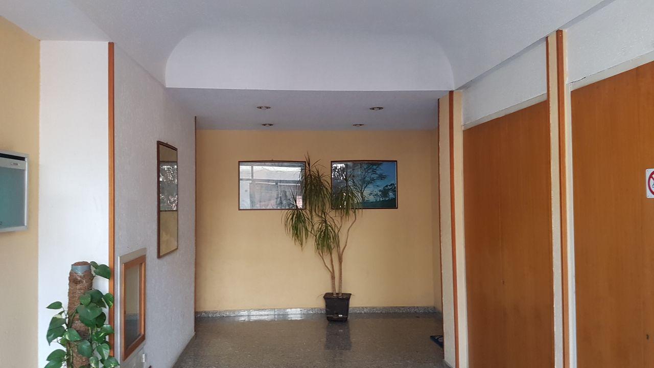 Via Giovan Battista Naselli, 4 vani con 2 ingressi
