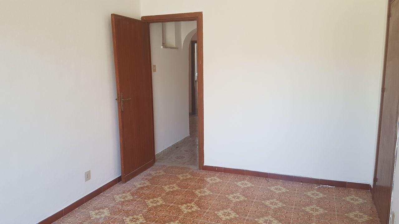 Via Cavallacci, 3 vani con ampio salone e terrazzo