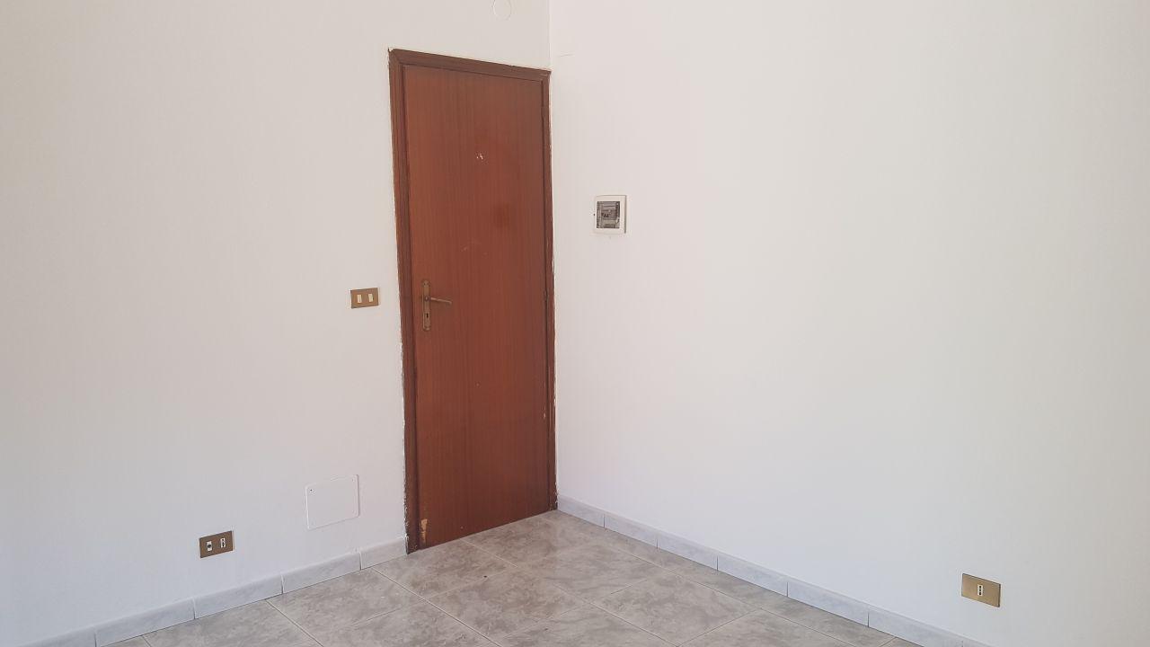 Via Cavallacci, 3 vani con ampio salone e terrazzo