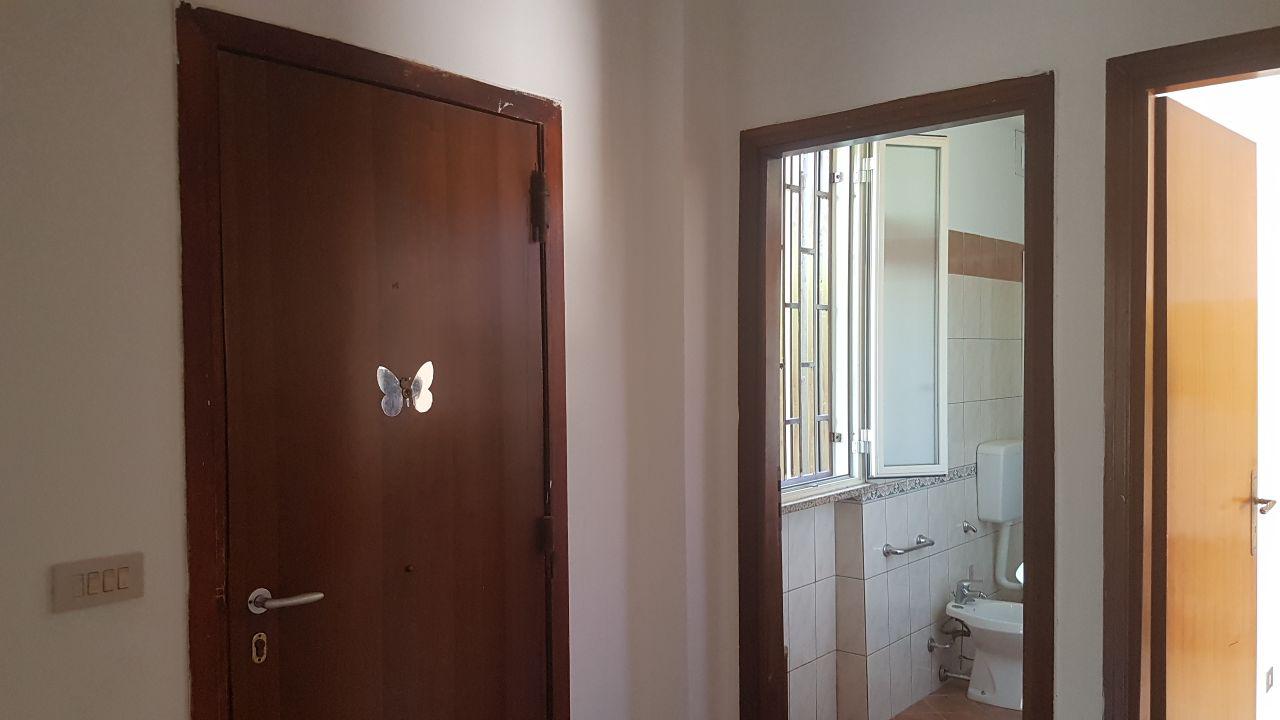 Via Cavallacci, 3 vani con ampio salone e terrazzo