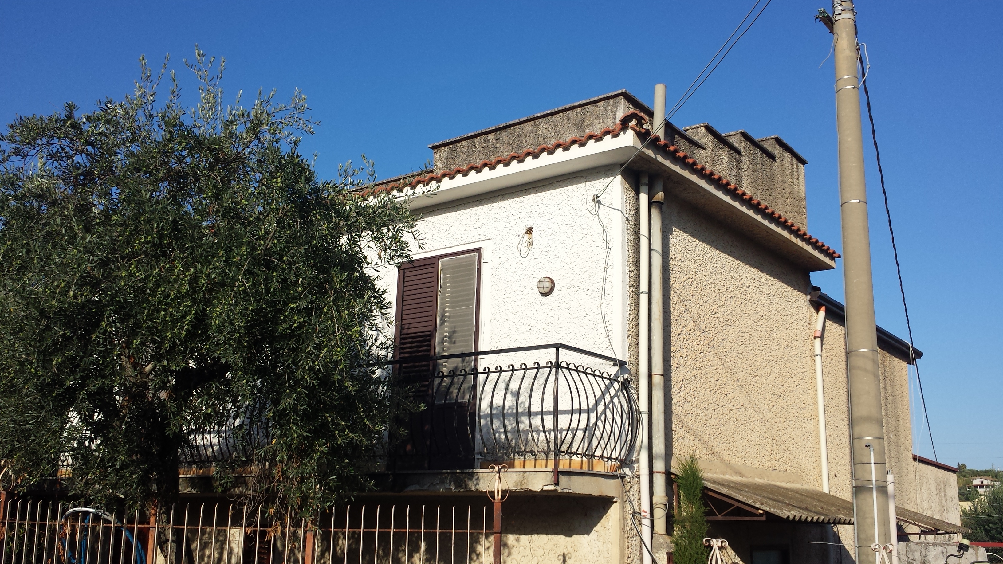 Via Cavallacci, 3 vani con ampio salone e terrazzo