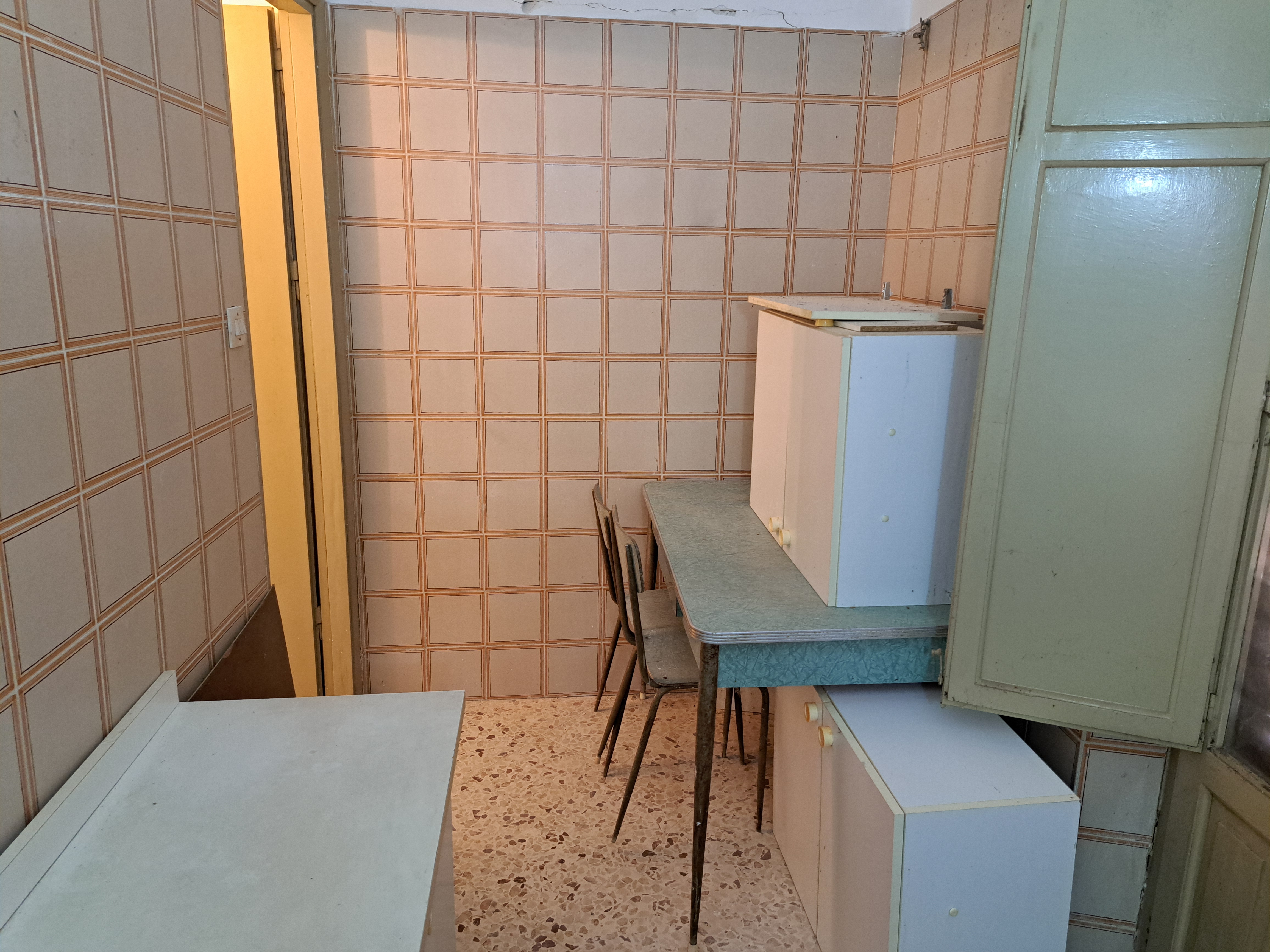 Via Livia De Stefani già Via P. G. 11, villino 3 vani con terrazzo, magazzino e 4.000 mq di terreno