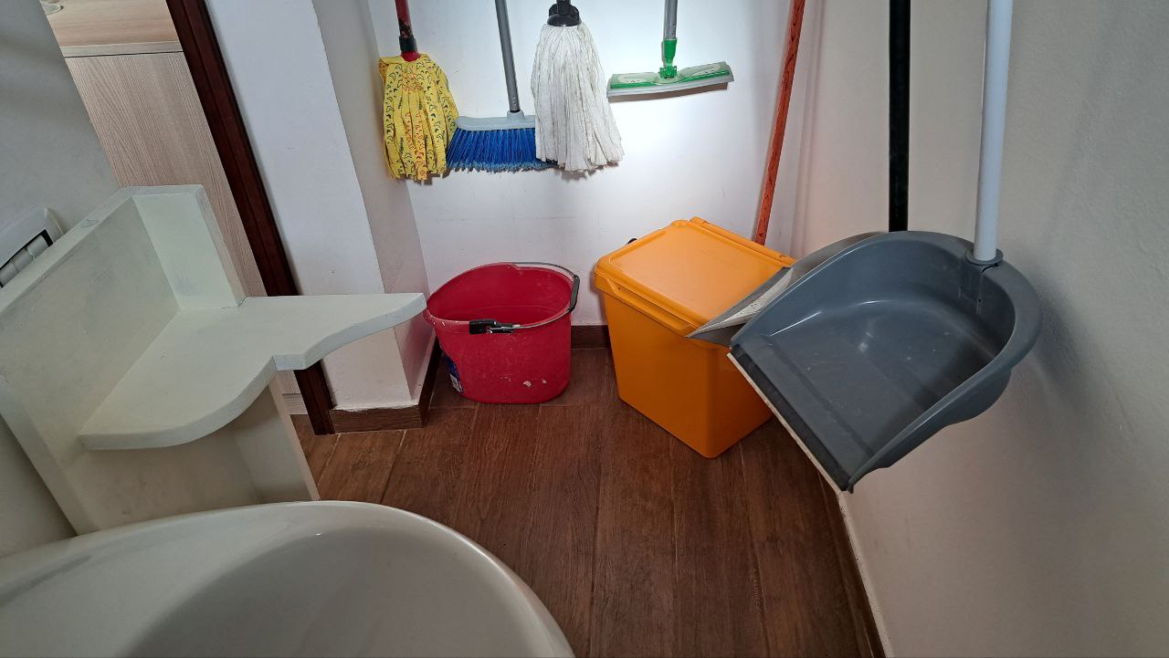 Via Tre Canali villino con posti auto ben arredato