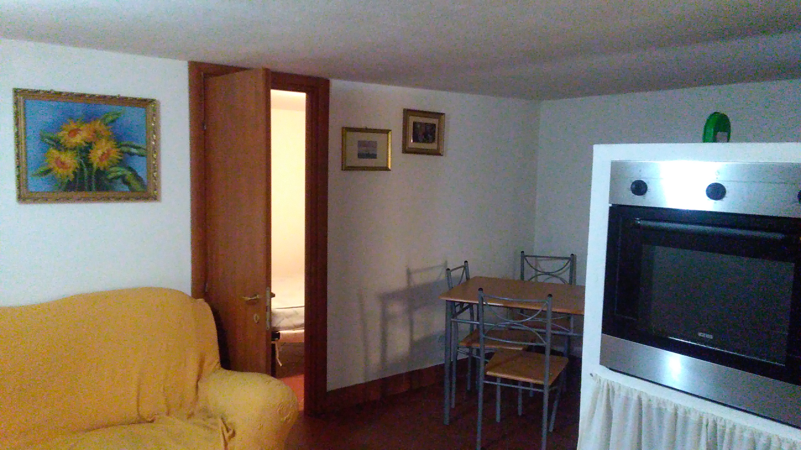 Via Lo Re, monolocale ristrutturato e arredato