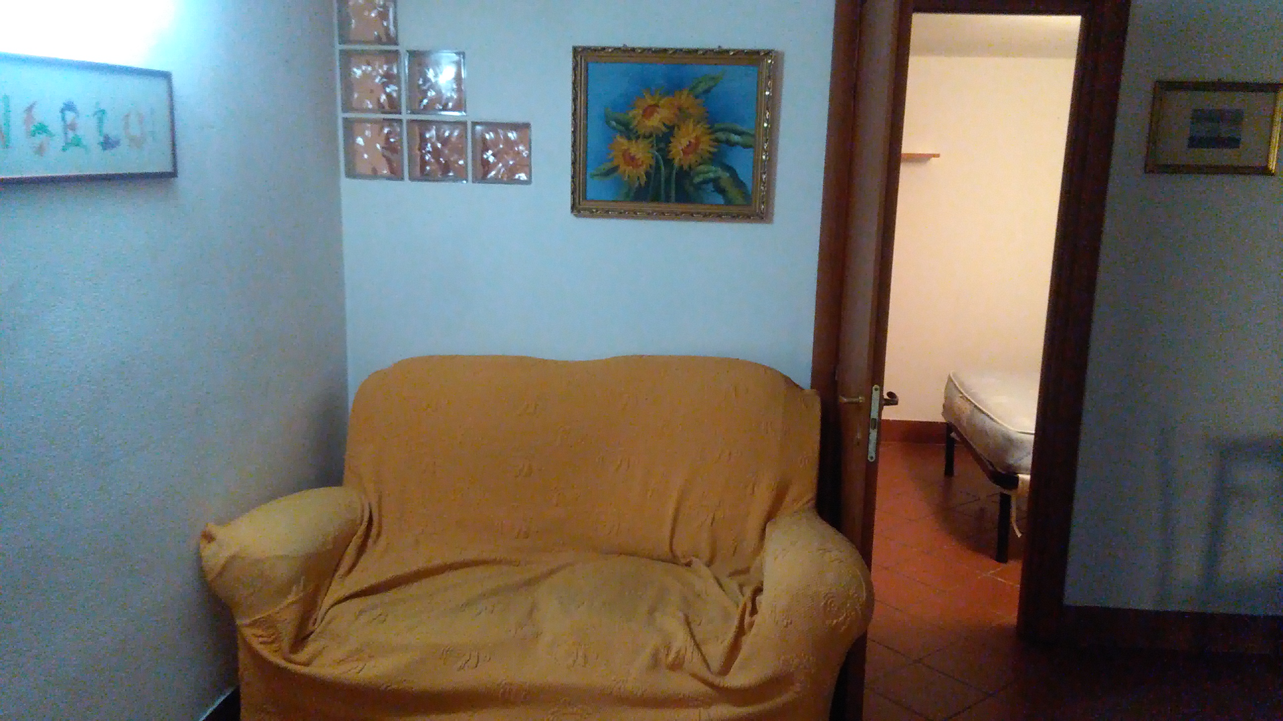 Via Lo Re, monolocale ristrutturato e arredato
