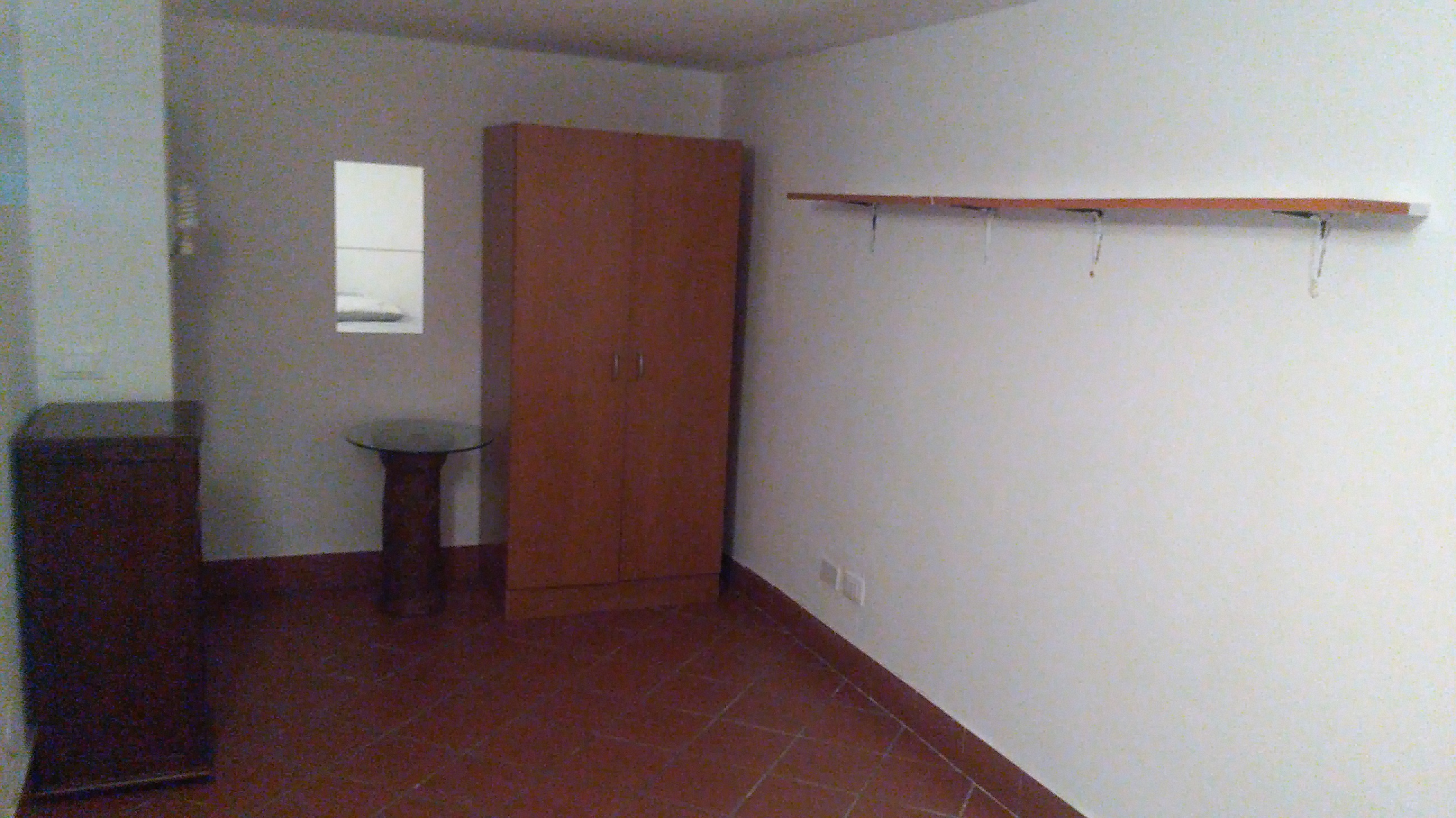 Via Lo Re, monolocale ristrutturato e arredato