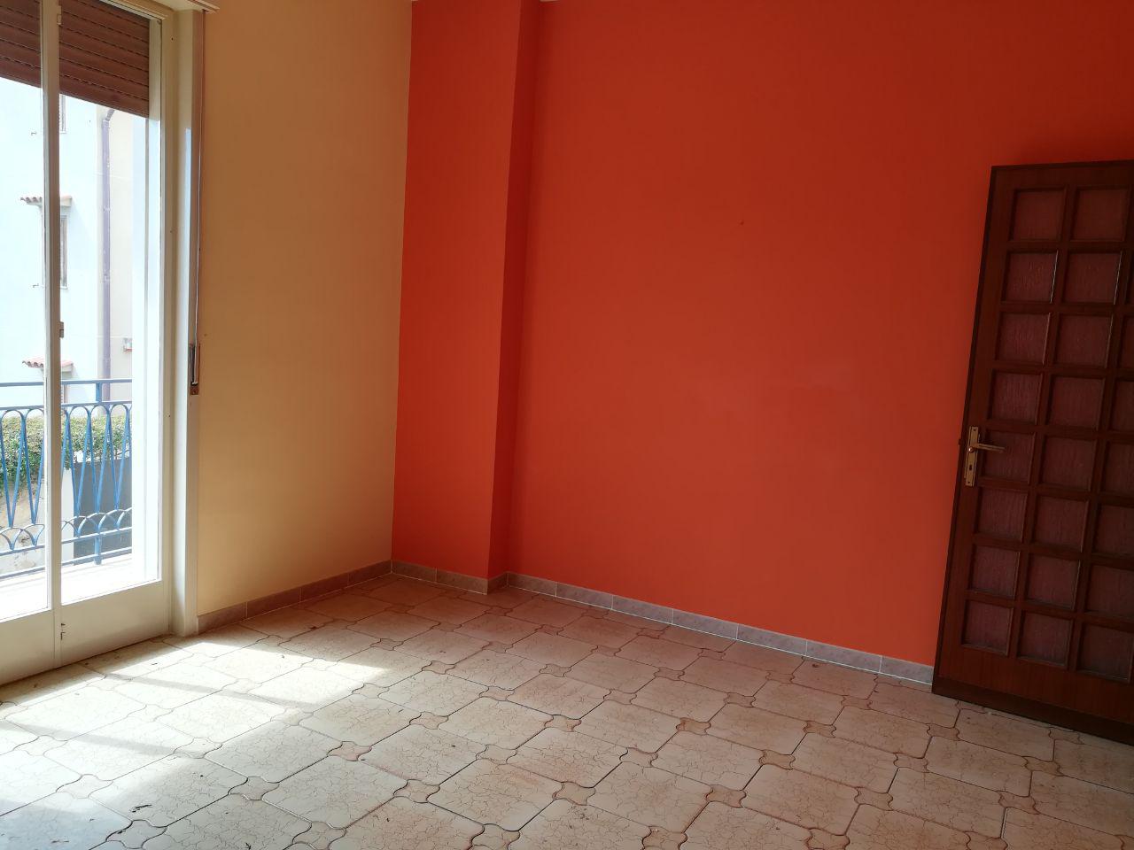 Via B. Manfredi, luminoso appartamento al 1°piano
