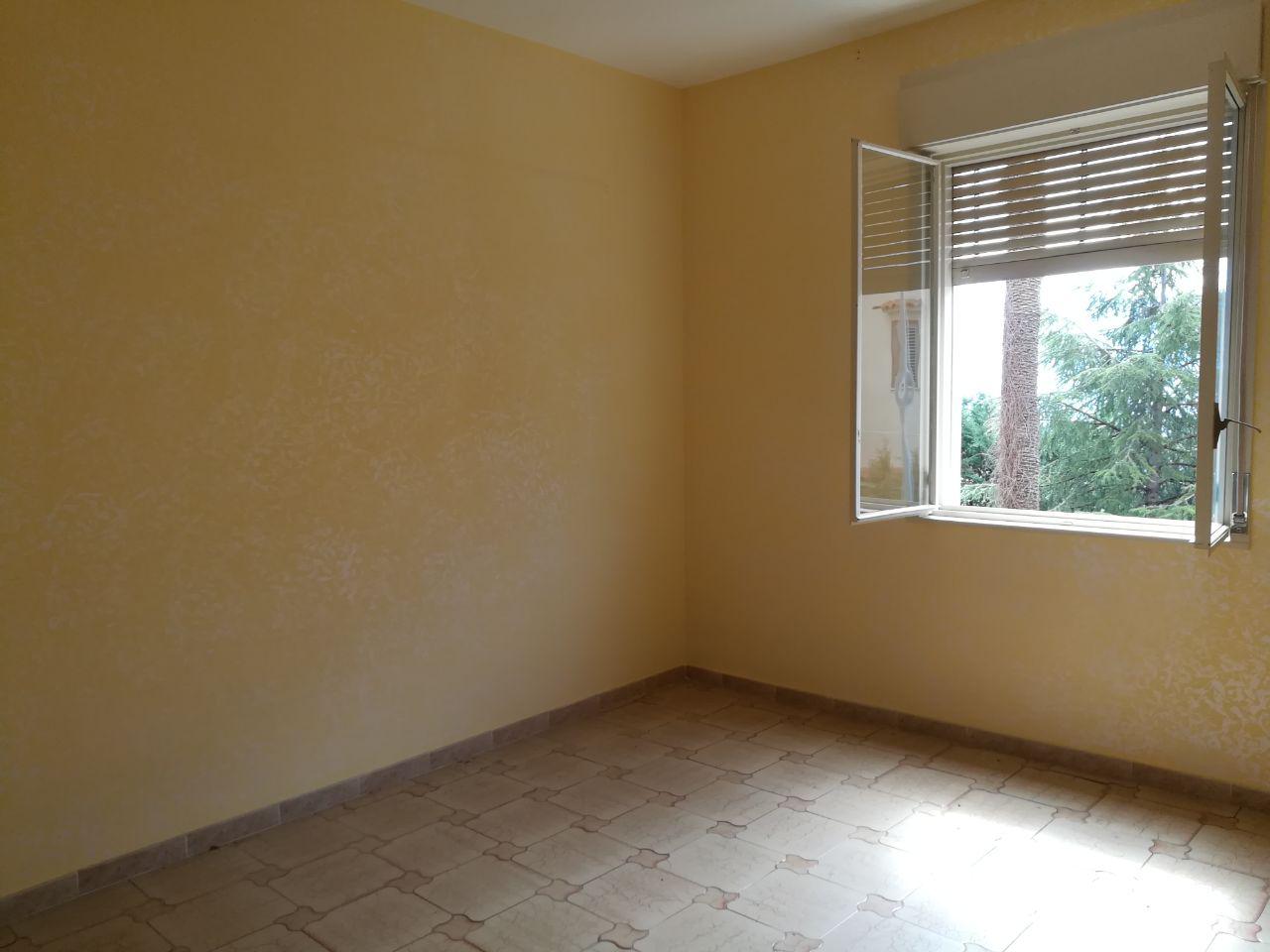 Via B. Manfredi, luminoso appartamento al 1°piano