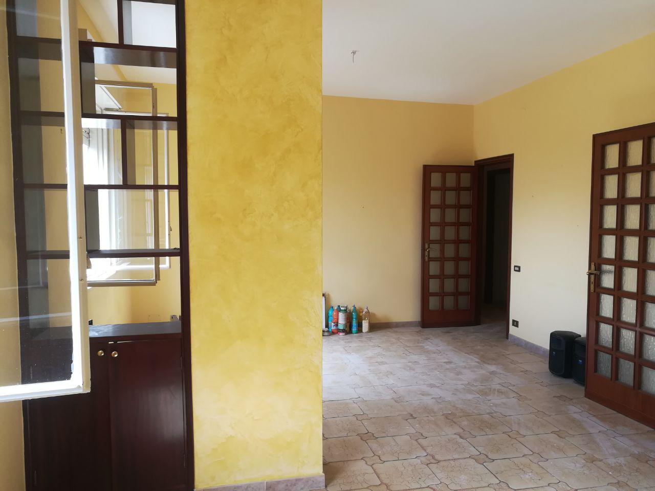 Via B. Manfredi, luminoso appartamento al 1°piano