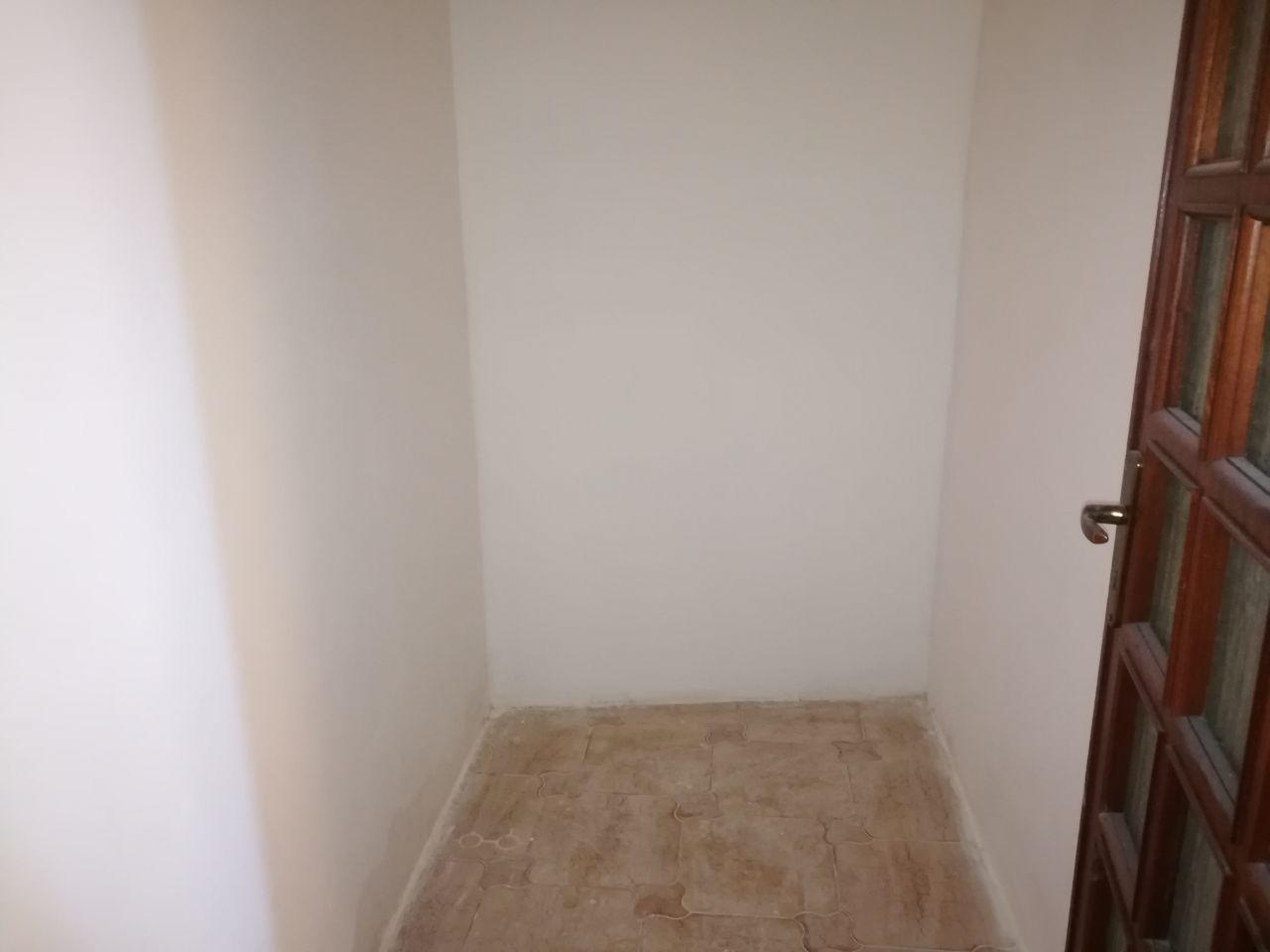 Via B. Manfredi, luminoso appartamento al 1°piano