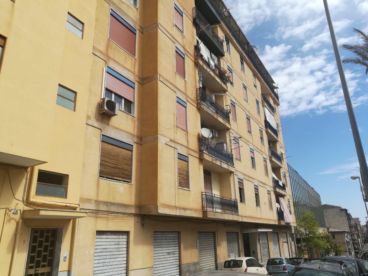 Via B. Manfredi, luminoso appartamento al 1°piano
