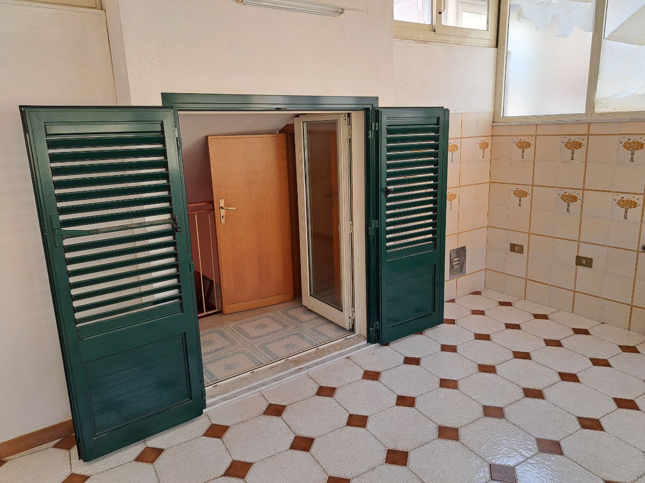 Chiasso Tripi, casa con cucina abitabile e 2 bagni