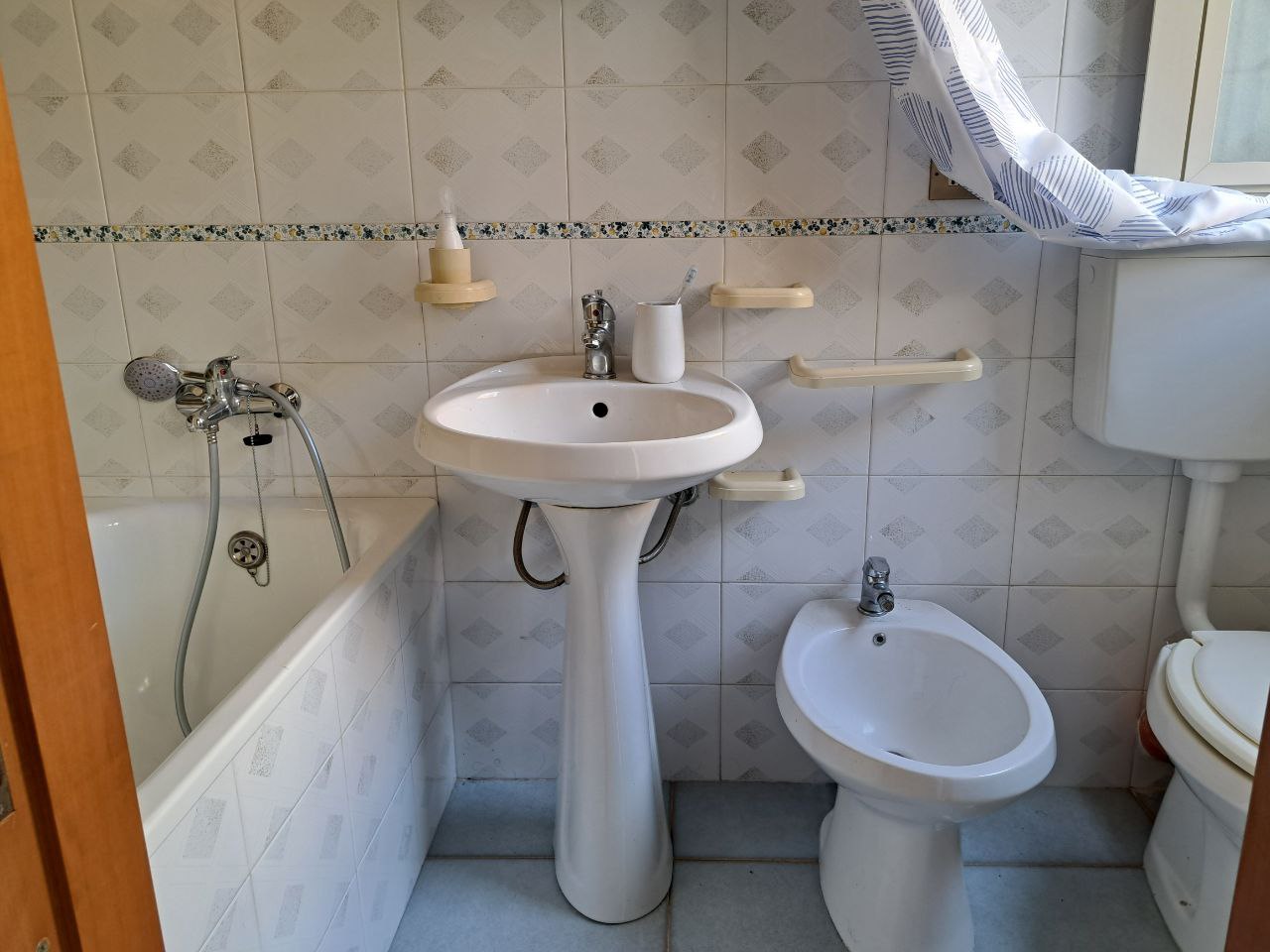 Chiasso Tripi, casa con cucina abitabile e 2 bagni