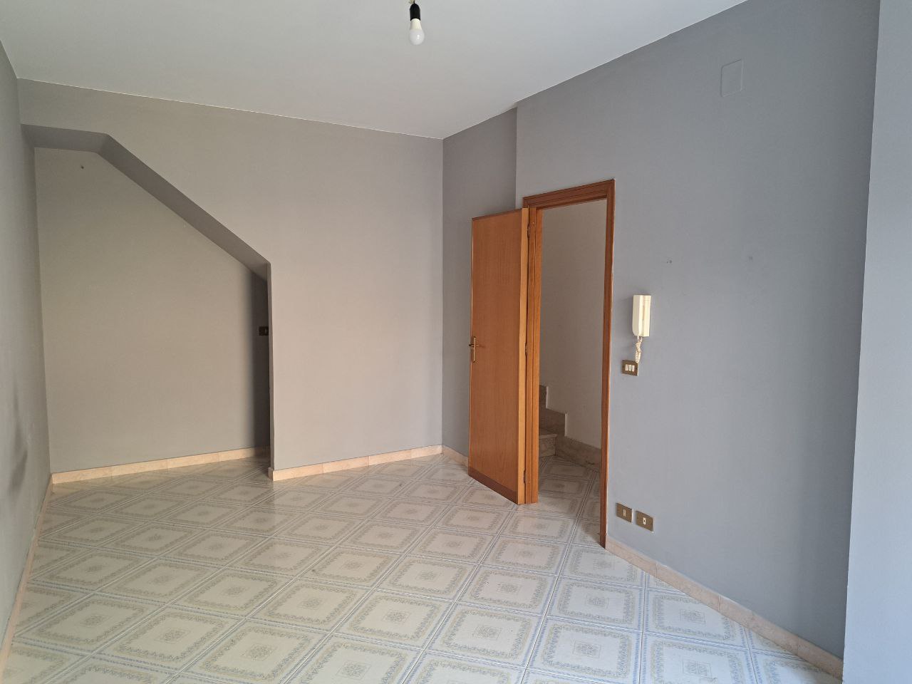 Chiasso Tripi, casa con cucina abitabile e 2 bagni