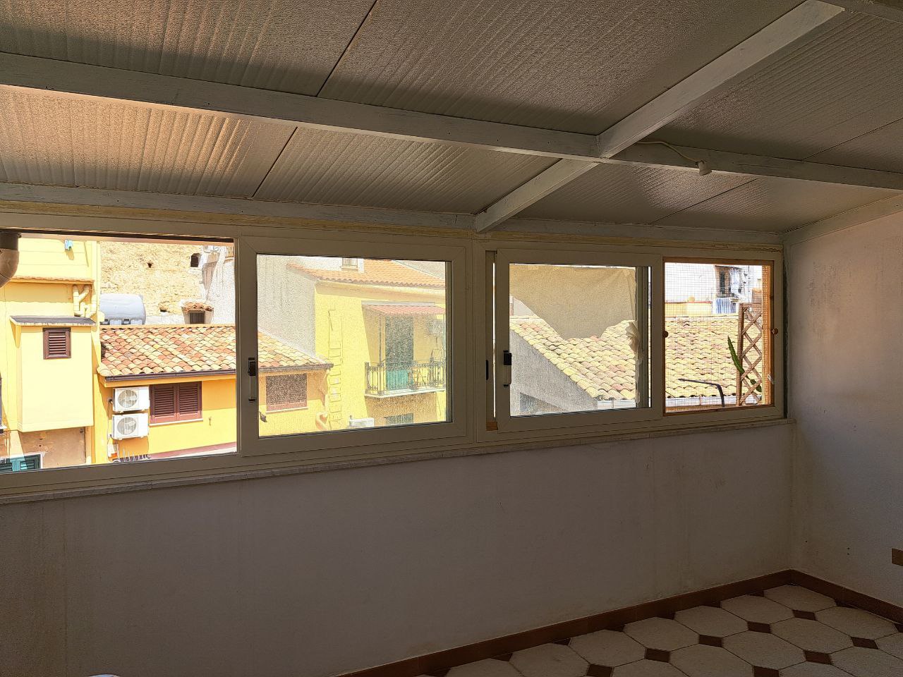 Chiasso Tripi, casa con cucina abitabile e 2 bagni