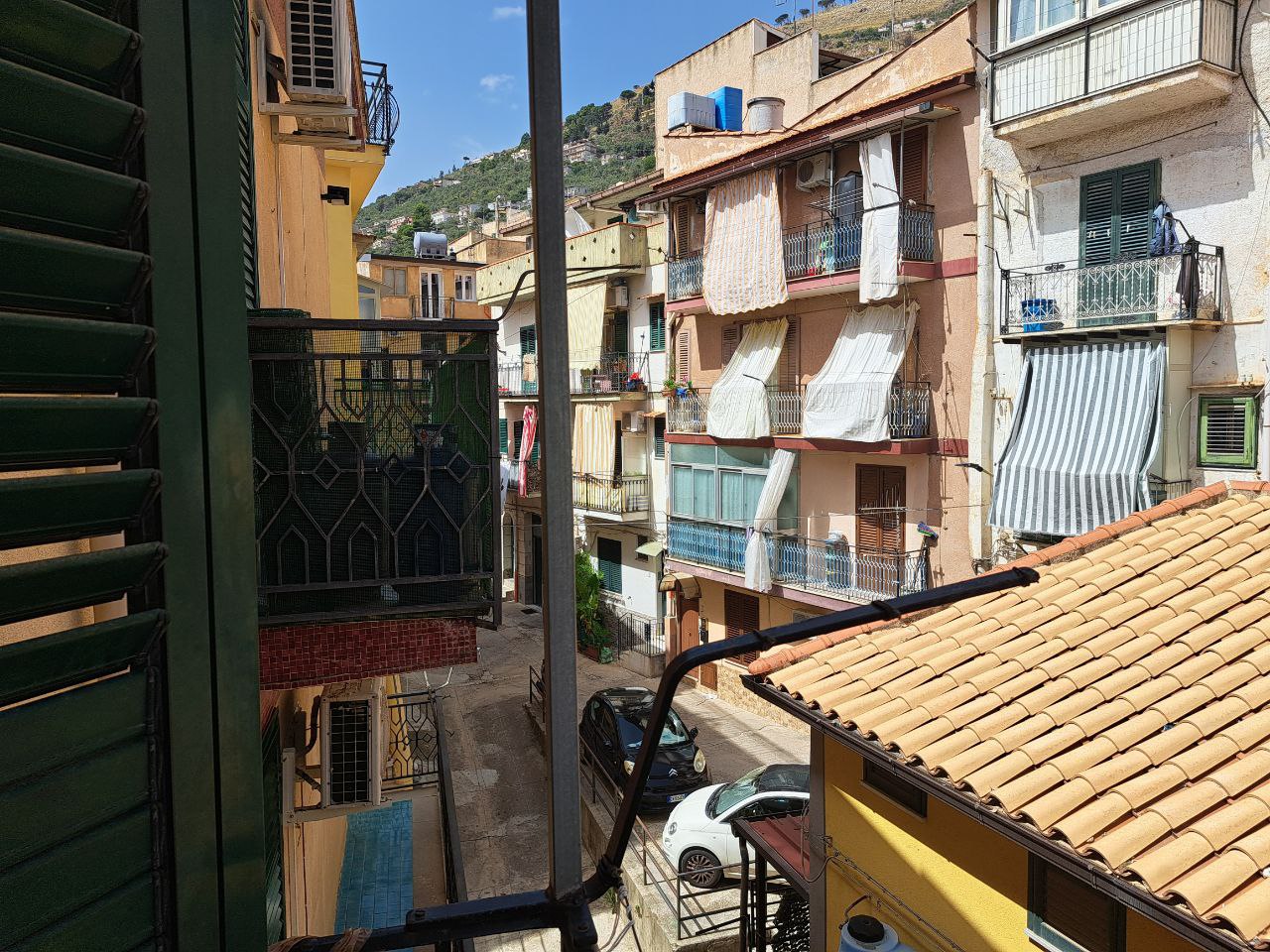Chiasso Tripi, casa con cucina abitabile e 2 bagni