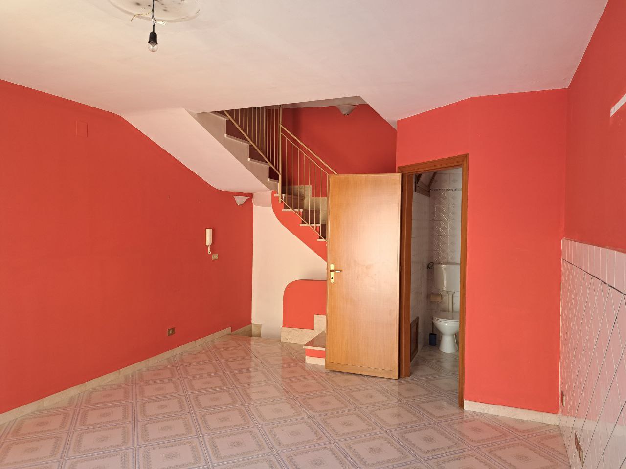 Chiasso Tripi, casa con cucina abitabile e 2 bagni