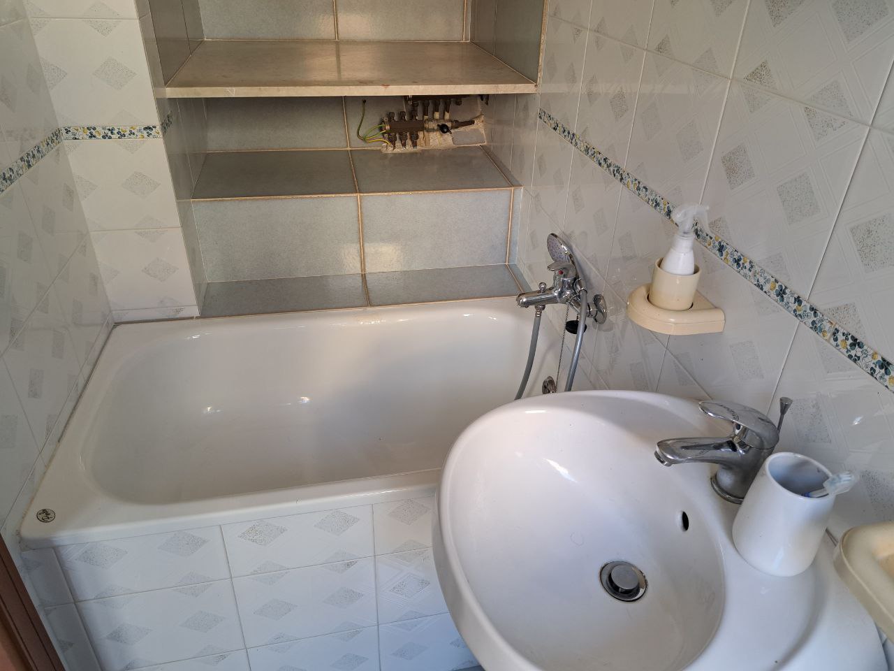 Chiasso Tripi, casa con cucina abitabile e 2 bagni
