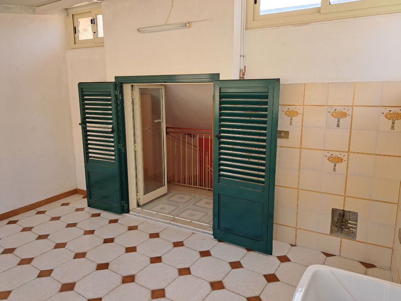 Chiasso Tripi, casa con cucina abitabile e 2 bagni