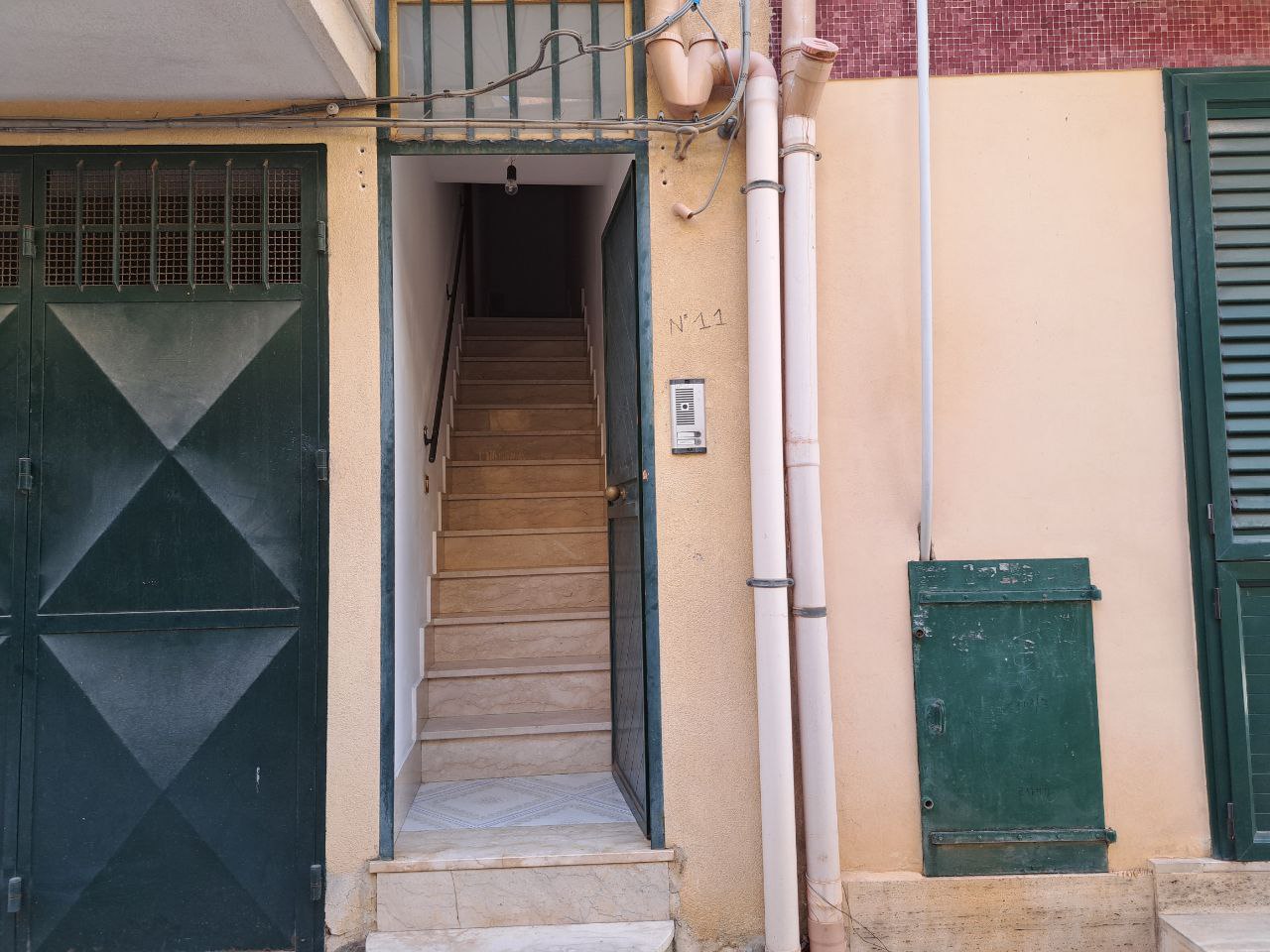 Chiasso Tripi, casa con cucina abitabile e 2 bagni