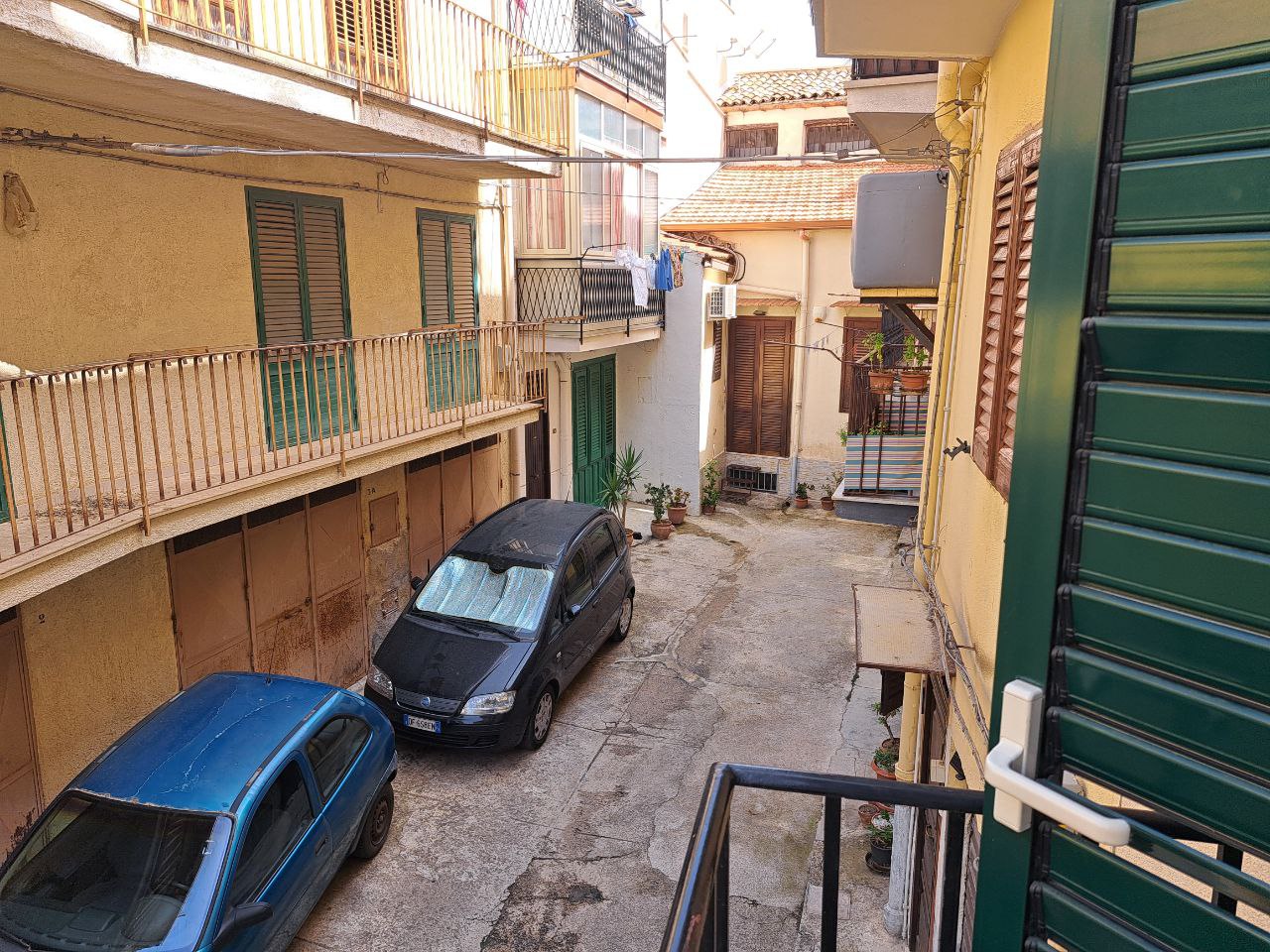 Chiasso Tripi, casa con cucina abitabile e 2 bagni