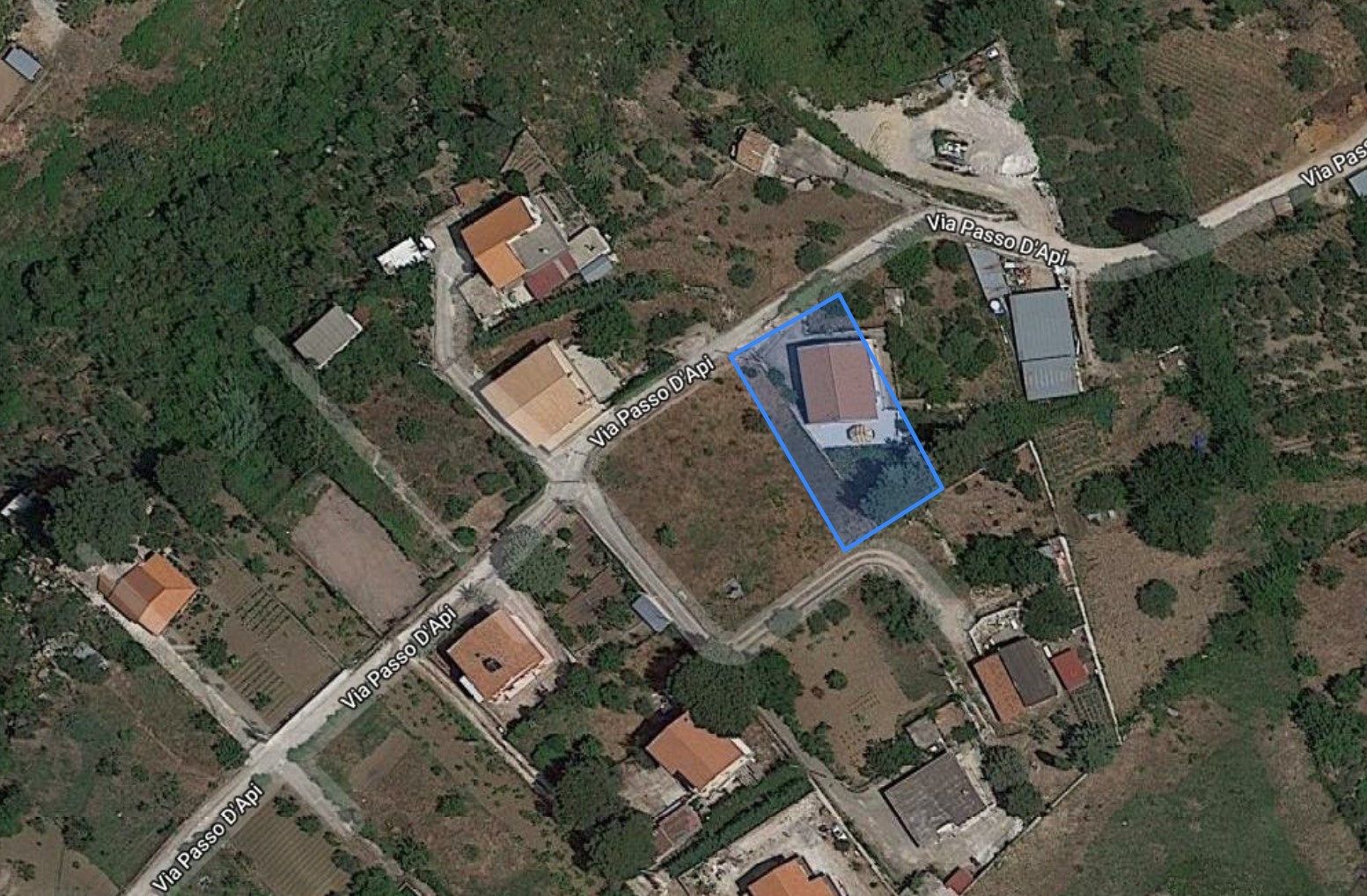 Via Passo d'Api, luminosa bifamiliare con terrazzo