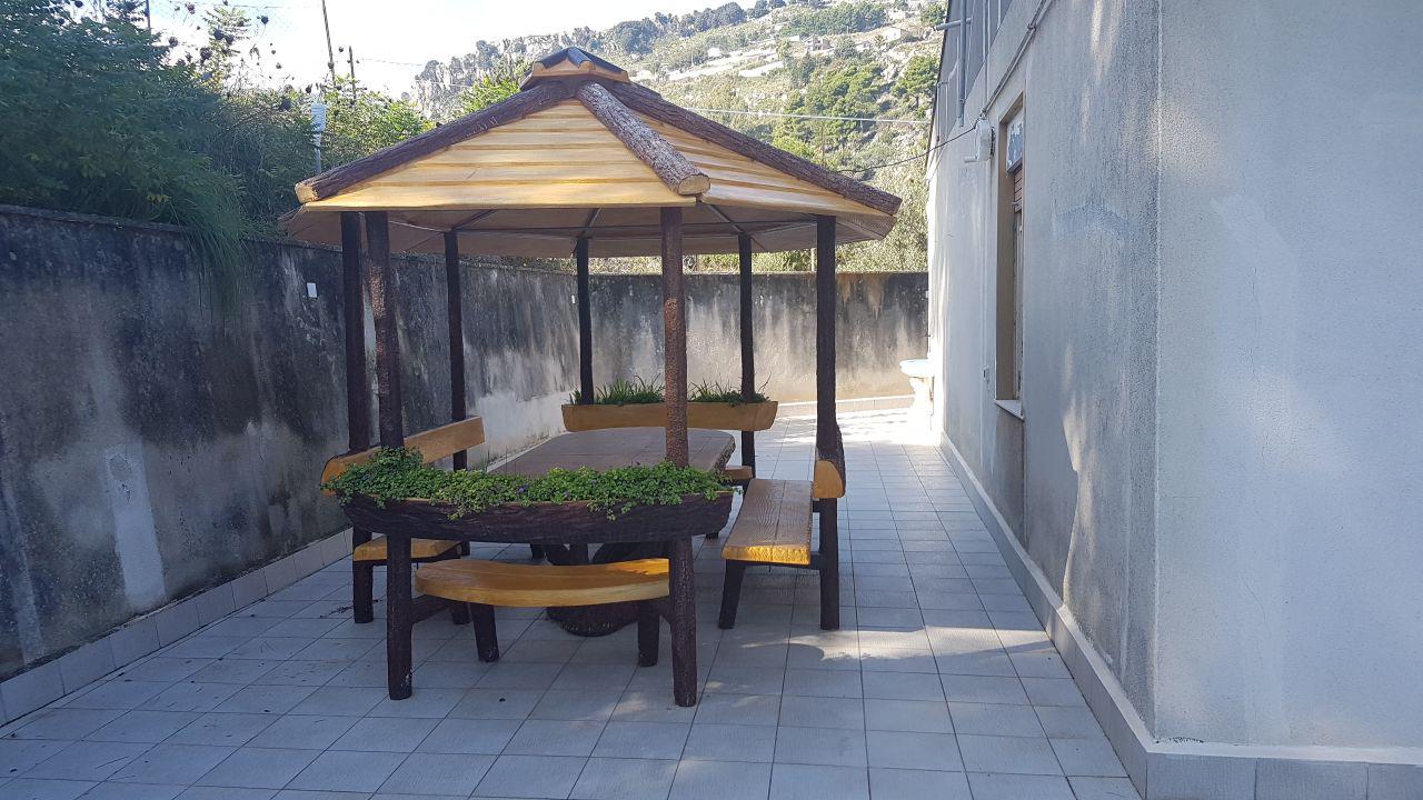 Via Passo d'Api, luminosa bifamiliare con terrazzo