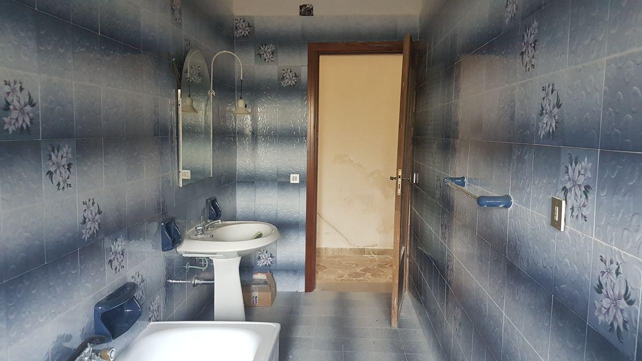 Via Passo d'Api, luminosa bifamiliare con terrazzo