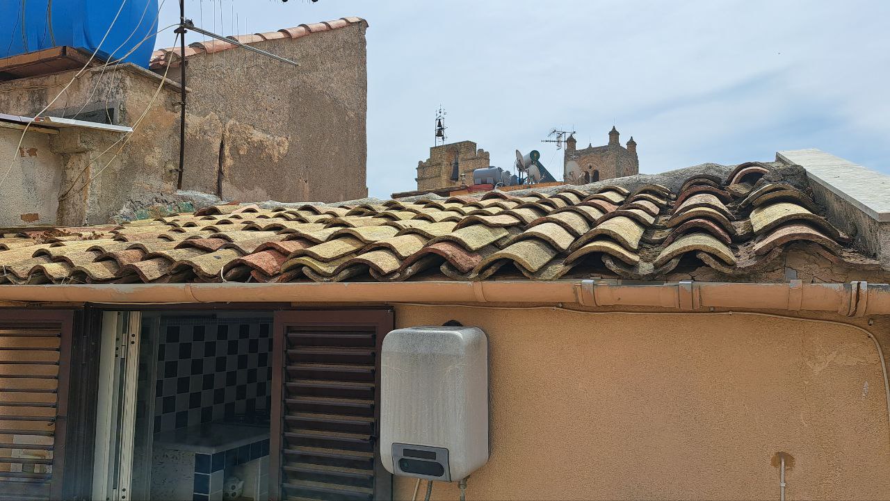 Chiasso Macaluso casetta indipendente con terrazzo