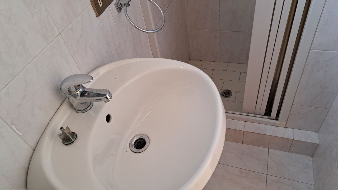 Chiasso Macaluso casetta indipendente con terrazzo