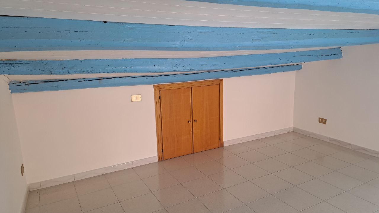 Chiasso Macaluso casetta indipendente con terrazzo