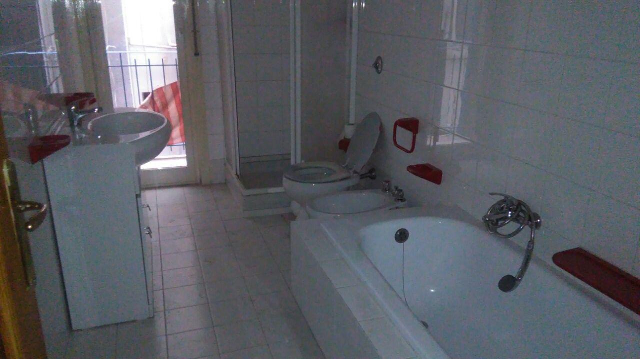 Via Venero, 3 vani con vasca-doccia e ripostiglio