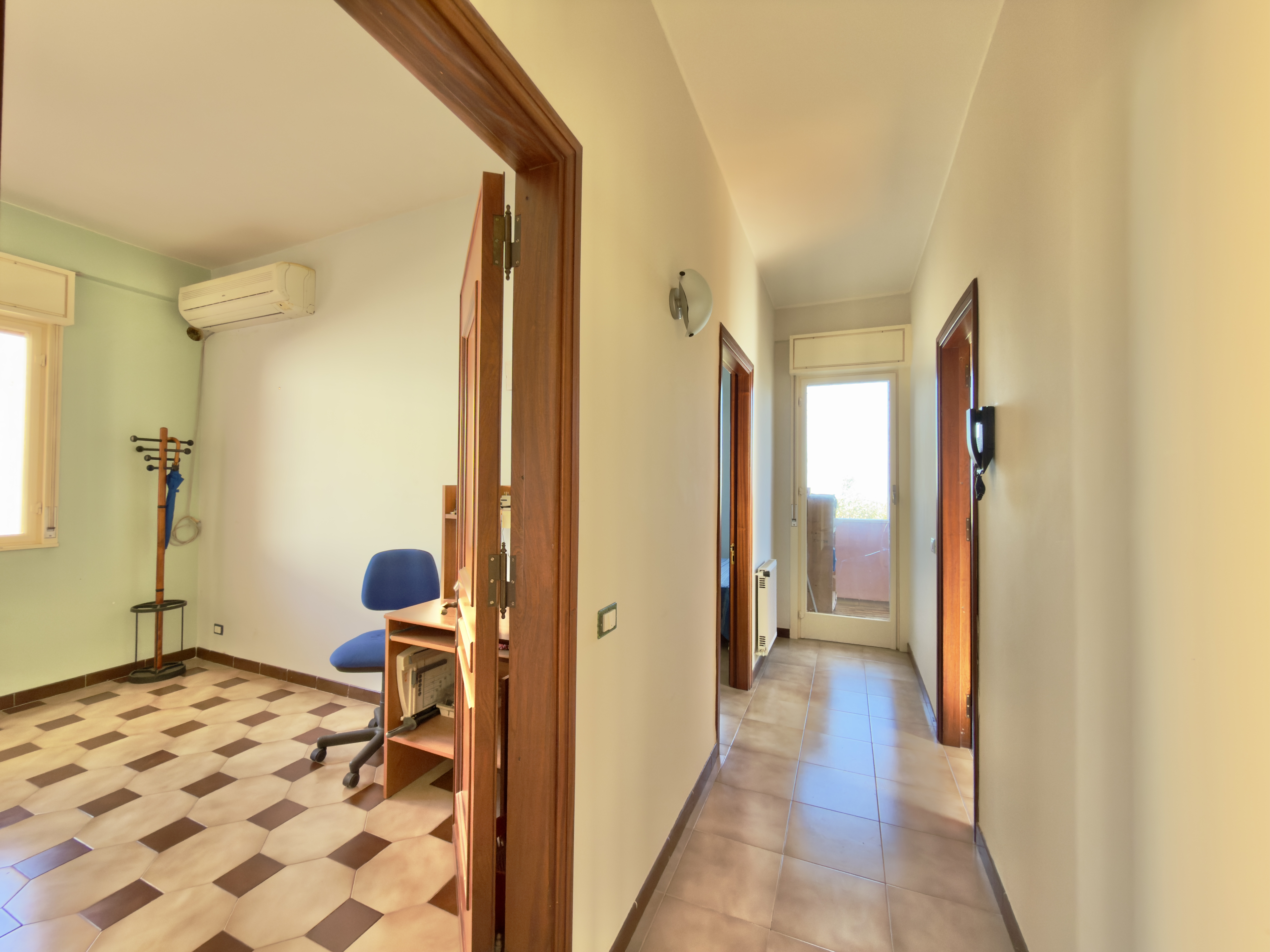 Via Santa Liberata, 4 locali in villa con giardino