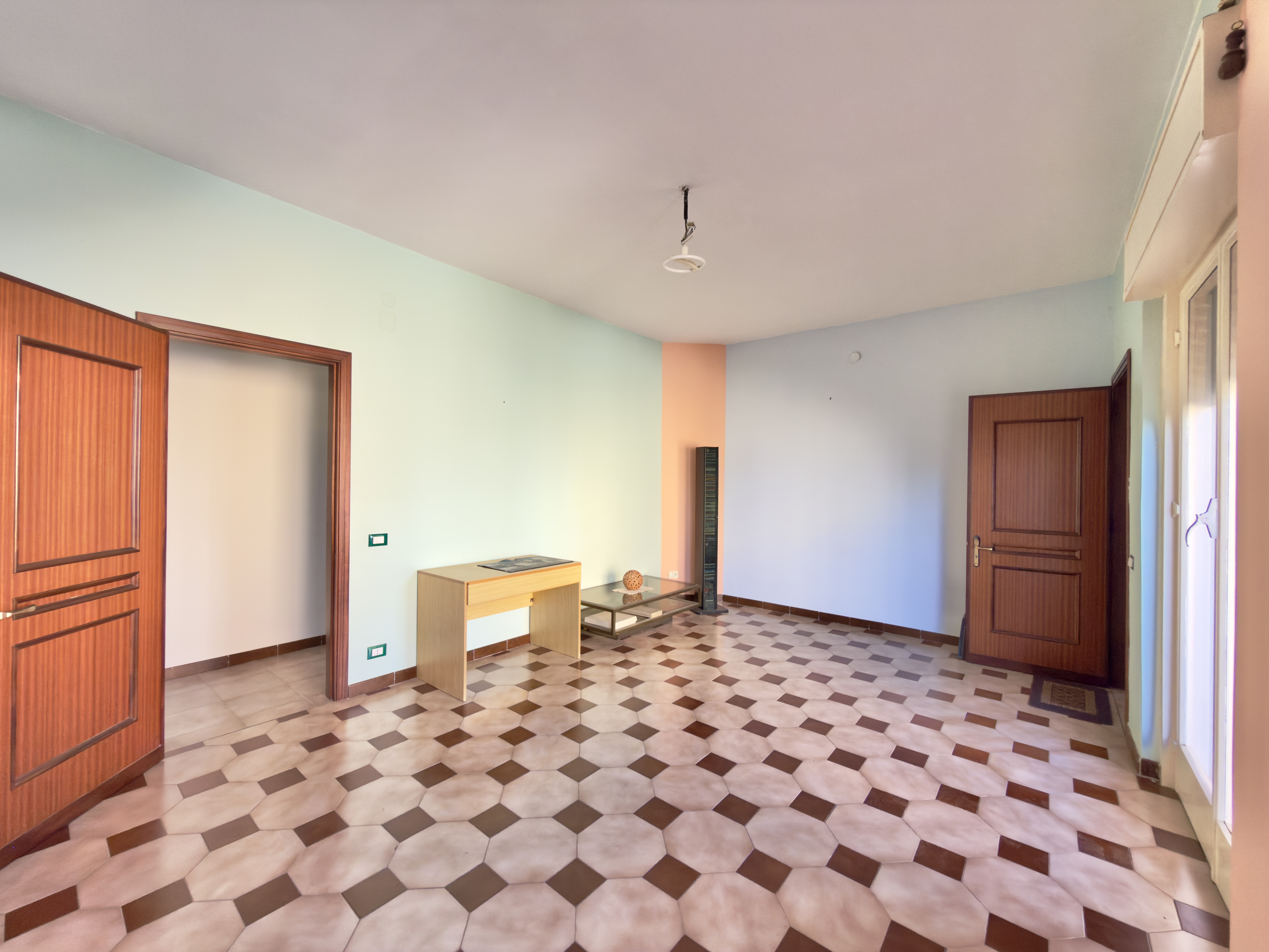 Via Santa Liberata, 4 locali in villa con giardino