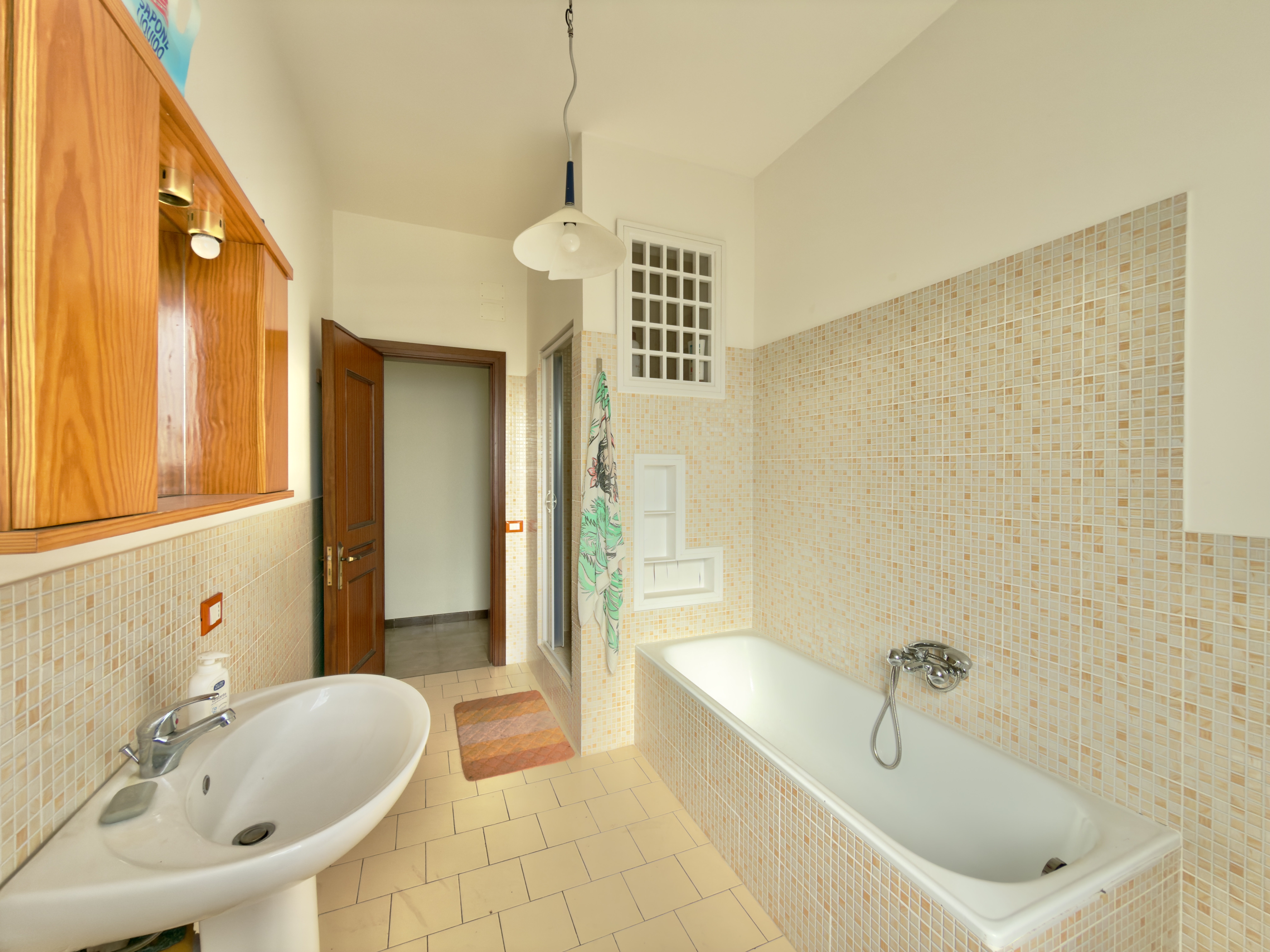 Via Santa Liberata, 4 locali in villa con giardino